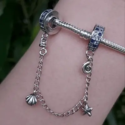 Shell Chain Charm and Blue Details – Marine Softness and Elegance - Image 3